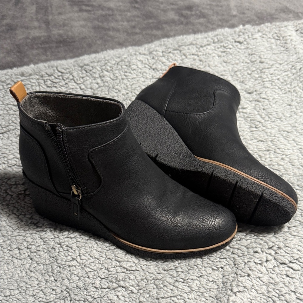 Dr. Scholl's Black Ankle Booties with Tan Accents